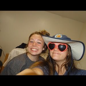 Meet your Posher, Carly